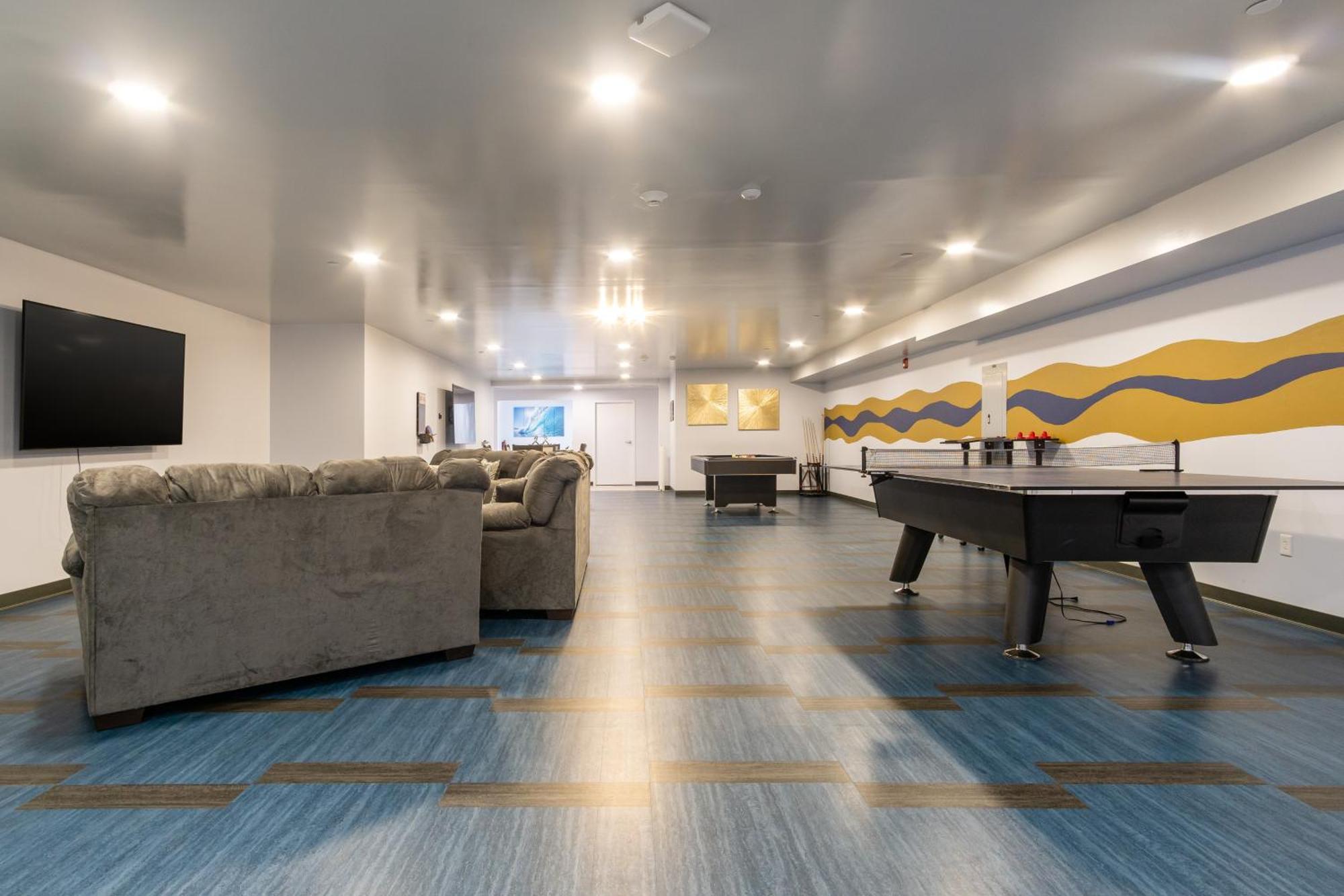Grand Monarch! Best For Extended Stays! 존슨시티 외부 사진